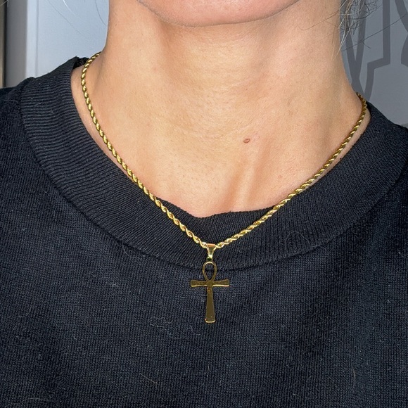 Gorgeous 18kt gold plated ANKH on 17” chain WATERPROOF 💫 - Picture 3 of 7